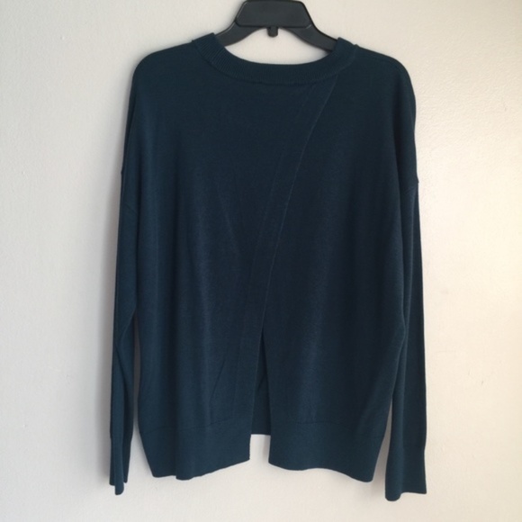 NWT DKNY Crossover Open Back Sweater Size M - Picture 3 of 8
